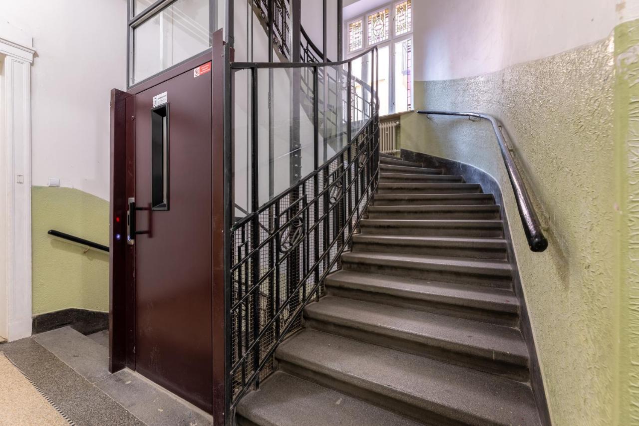 Charming 1 Bedroom Apartment In The City Center Of Prague Exterior photo